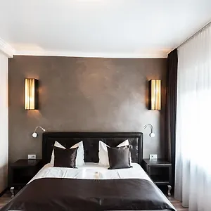 Mauritius Komfort In Der Altstadt Otel Köln